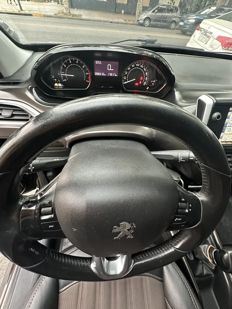 Mira esta publicación de Peugeot 2008 2017 en Motordil