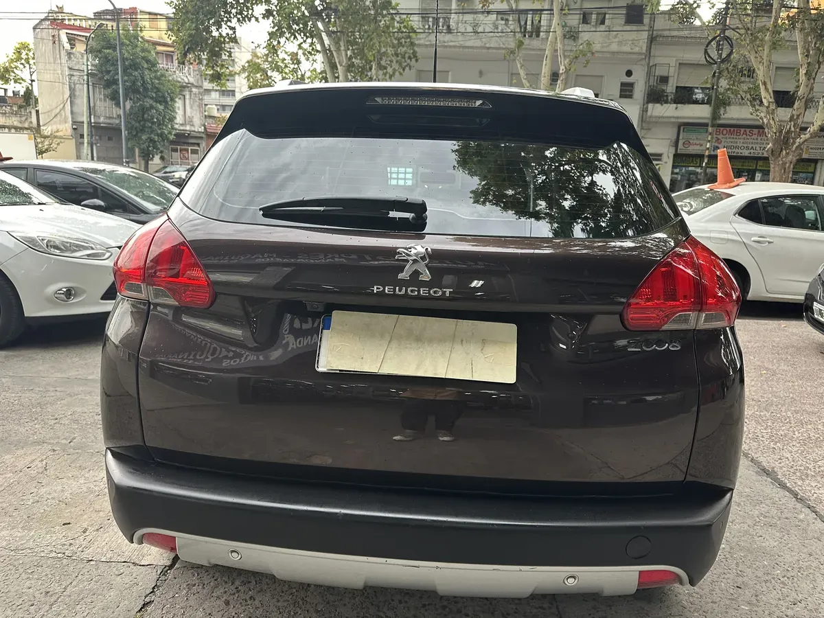 Mira esta publicación de Peugeot 2008 2017 en Motordil