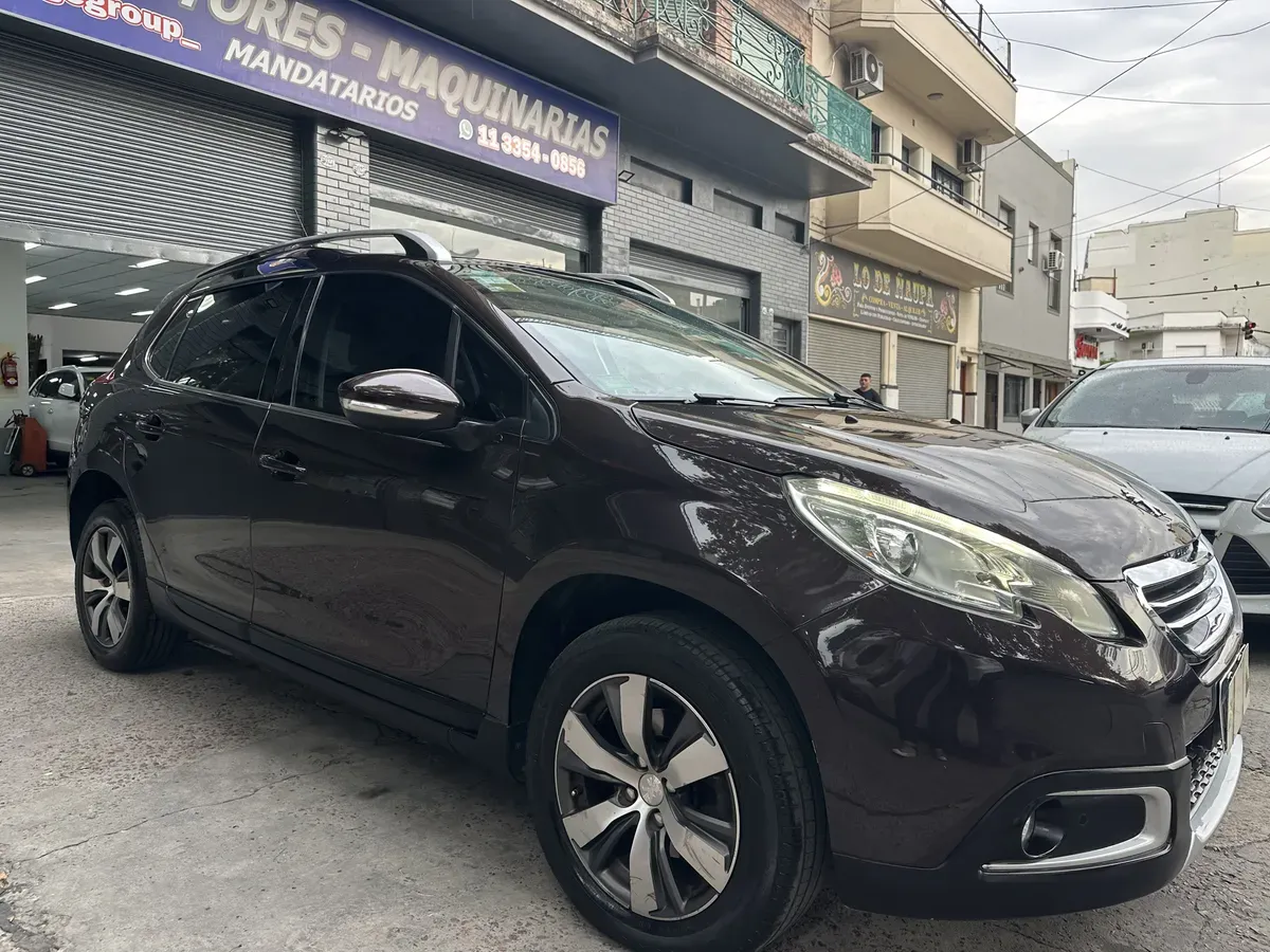 Mira esta publicación de Peugeot 2008 2017 en Motordil