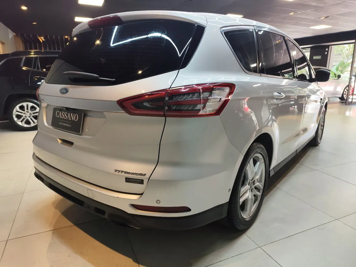 Mirá esta publicación de Ford S Max