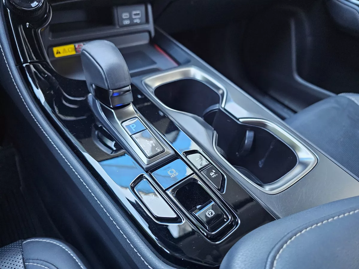 Lexus NX Foto #14