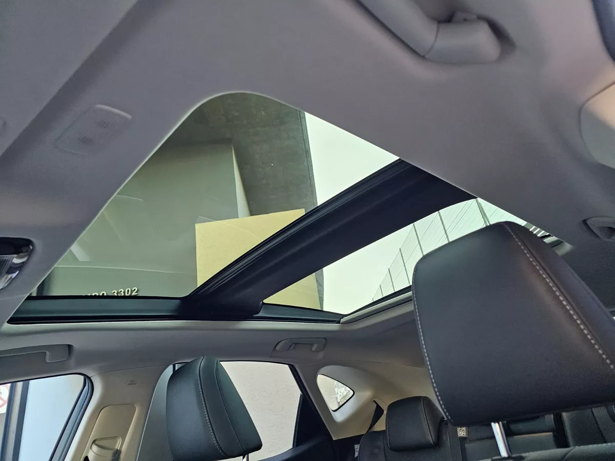 Lexus NX Foto #17