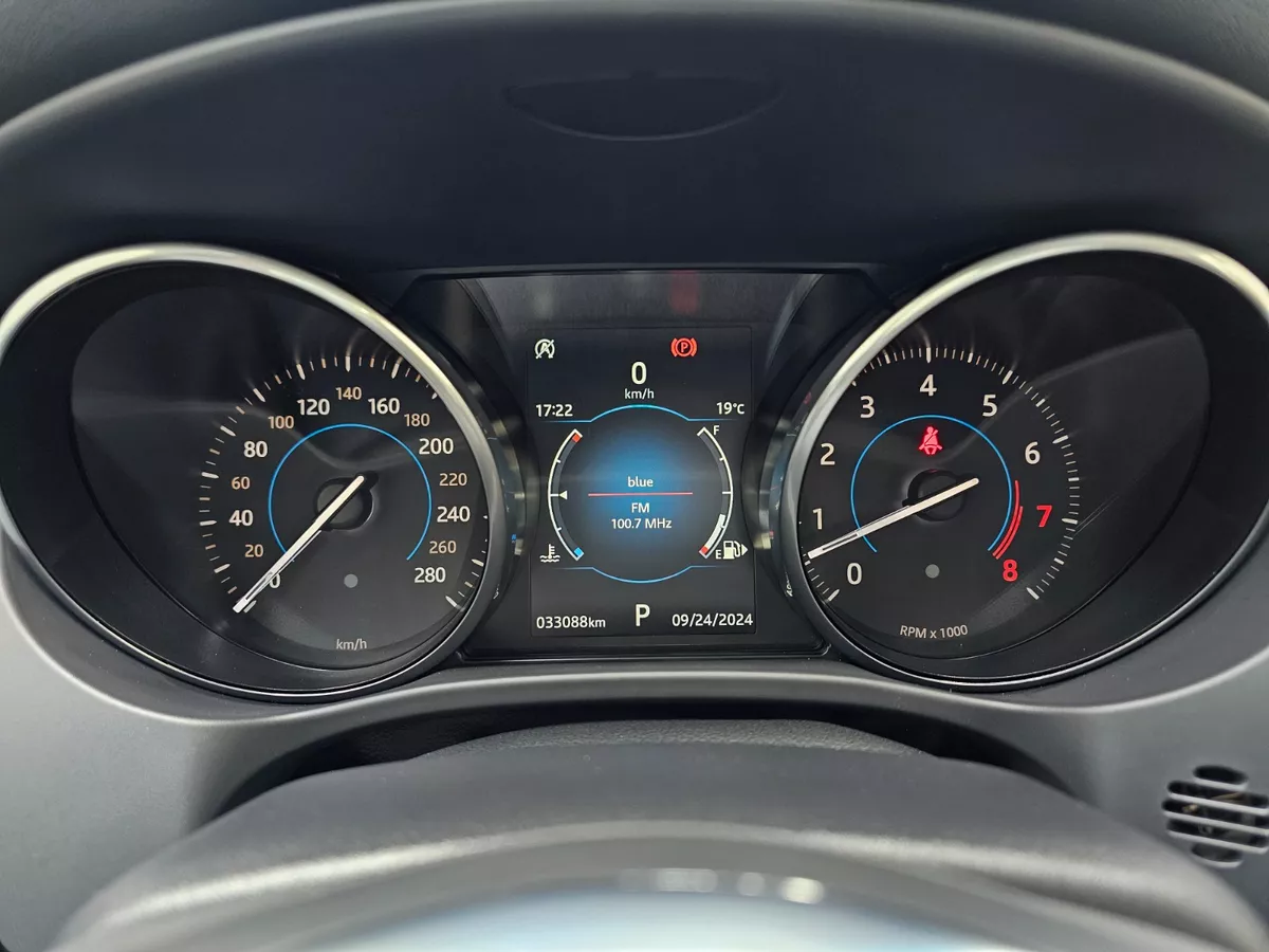 Mirá esta publicación de Jaguar F Pace