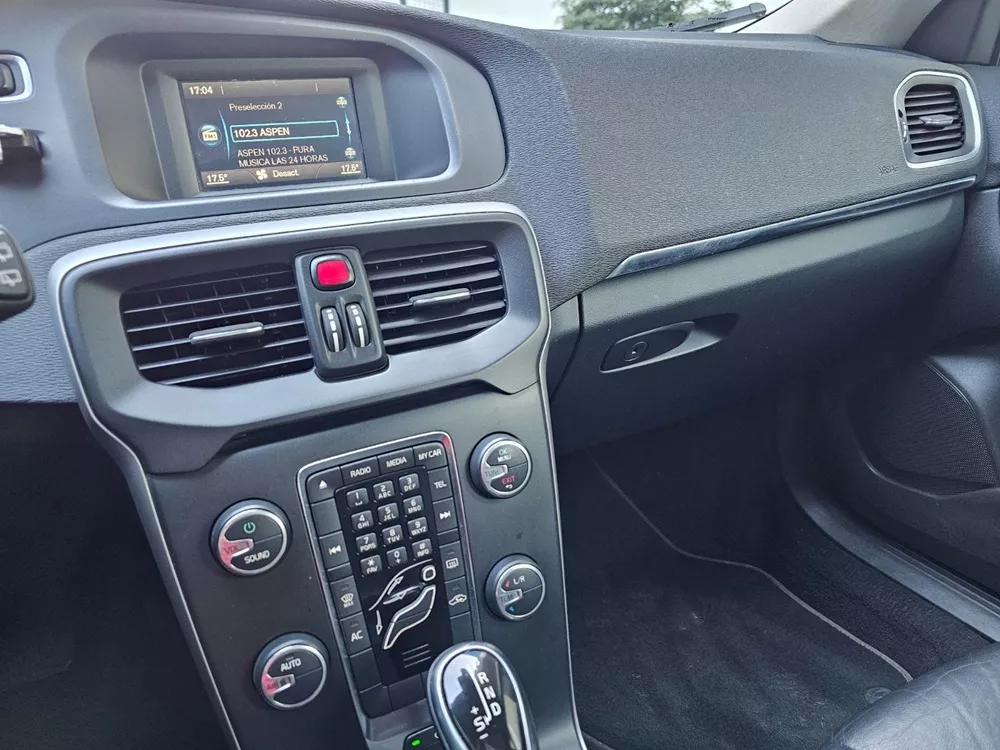 Volvo V 40 Foto #11