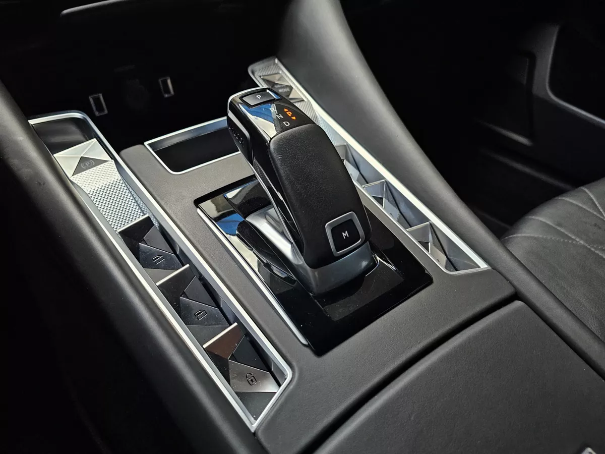 Mirá esta publicación de Ds Automobiles DS9