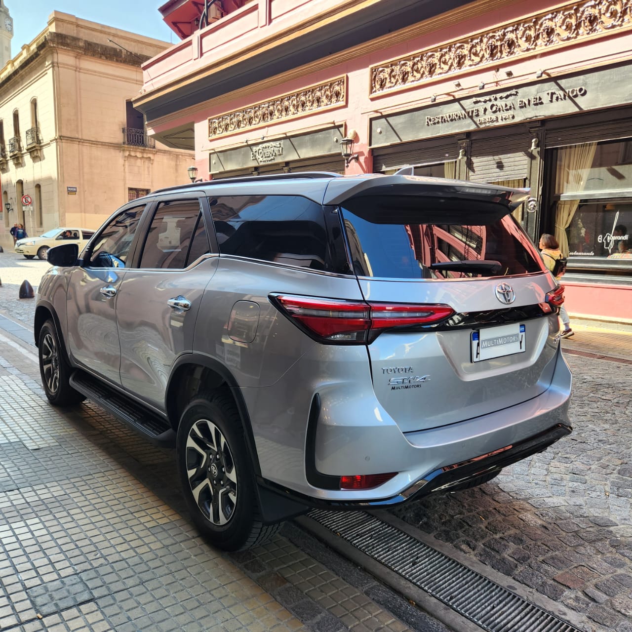 Mira esta publicación de Toyota SW4 2023 en Motordil