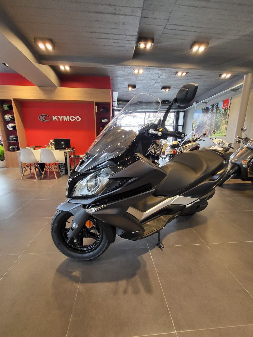 Mira esta publicación de Kymco Downtown 350 I
