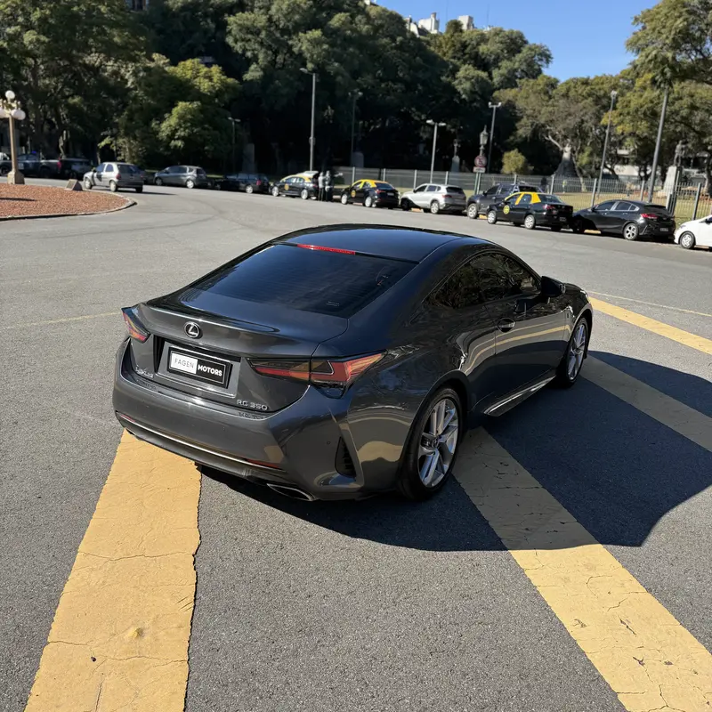 Mira esta publicación de Lexus RC 2022 en Motordil