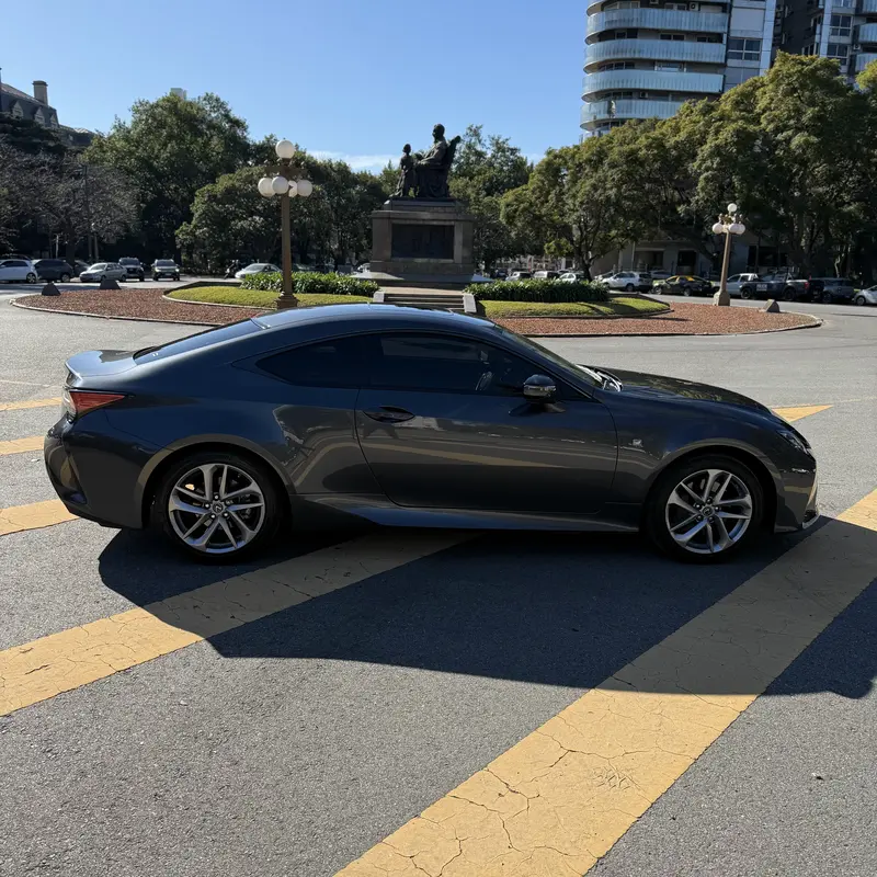 Mira esta publicación de Lexus RC 2022 en Motordil