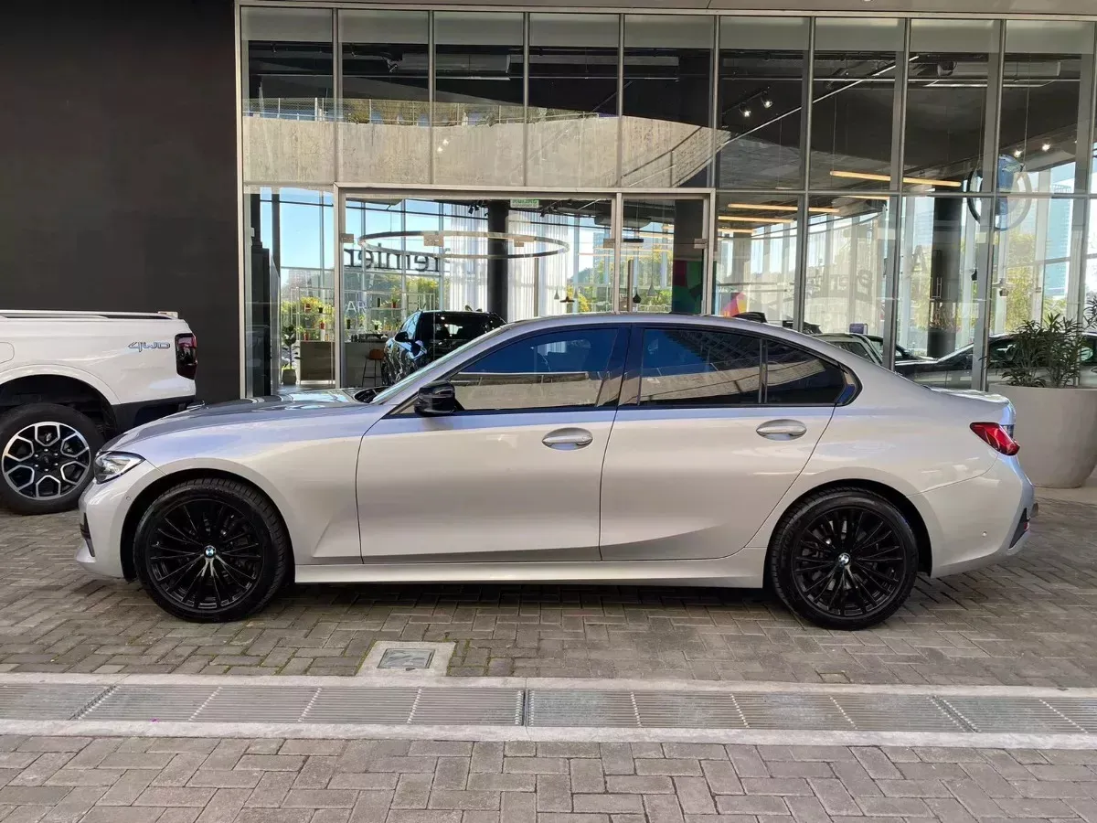Mira esta publicación de BMW Serie 3