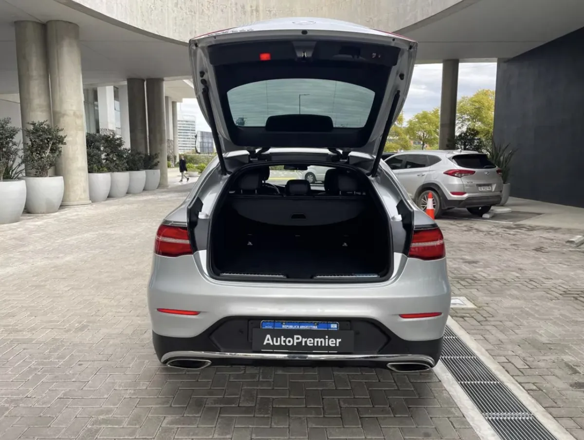 Mira esta publicación de Mercedes Benz GLC