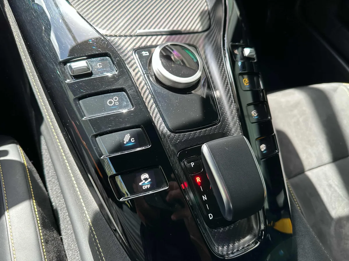 Mercedes Benz GT Foto #18
