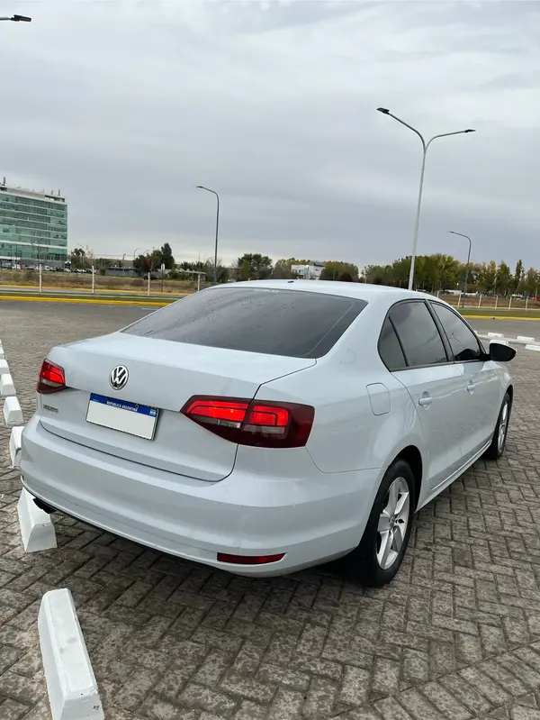 Mira esta publicación de Volkswagen Vento 2018 en Motordil