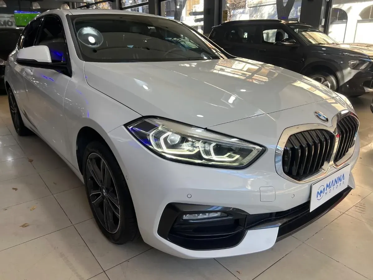 Mira esta publicación de BMW Serie 1 2024 en Motordil