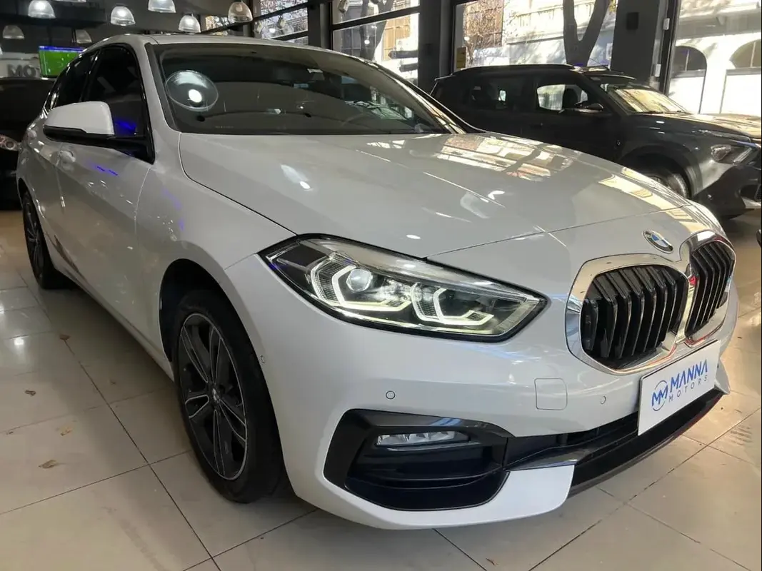 Mira esta publicación de BMW Serie 1 2024 en Motordil