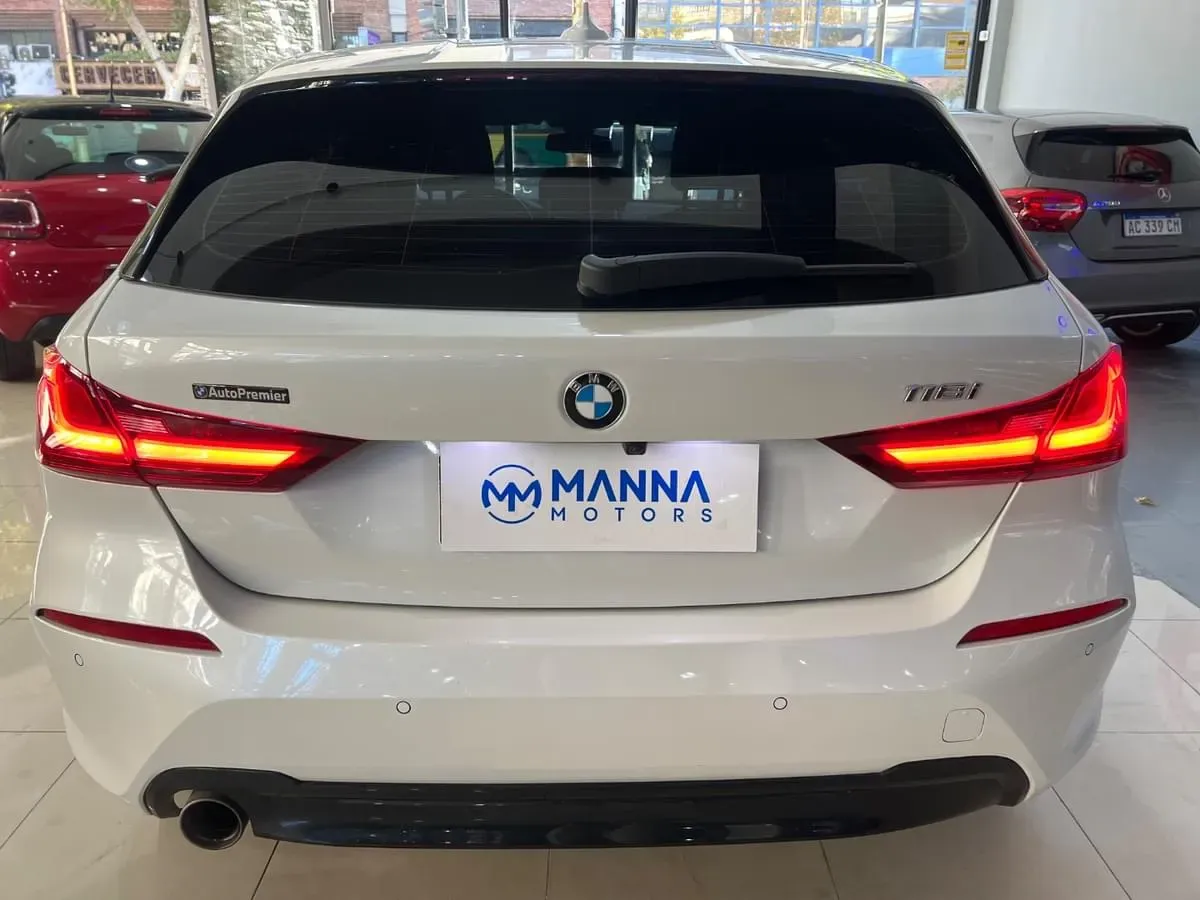 Mira esta publicación de BMW Serie 1 2024 en Motordil