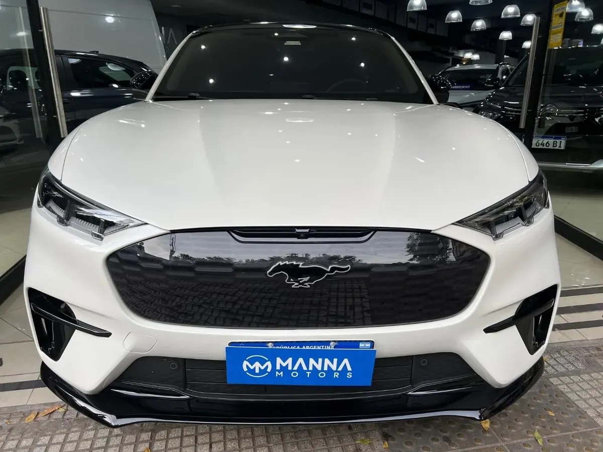 Mira esta publicación de Ford Mustang Mach E 2024 en Motordil