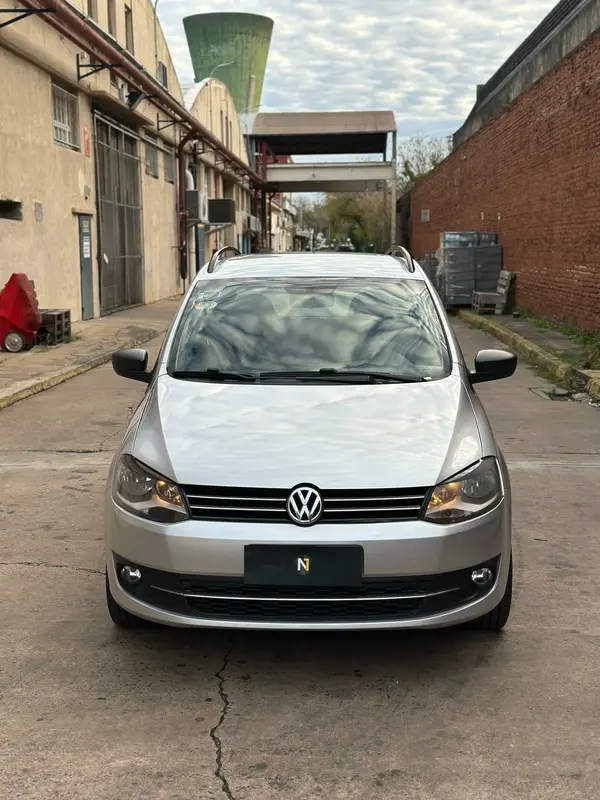 Volkswagen Suran Foto #13