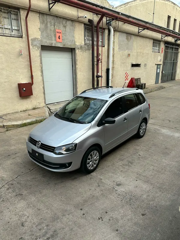 Volkswagen Suran Foto #17