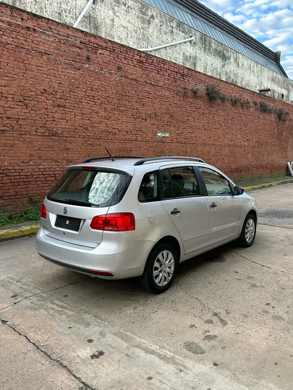 Volkswagen Suran Foto #15