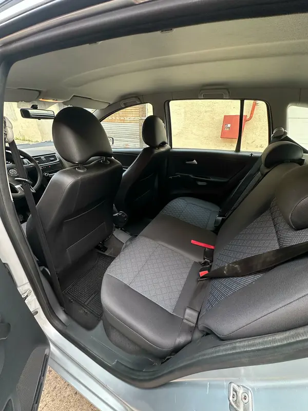 Volkswagen Suran Foto #5