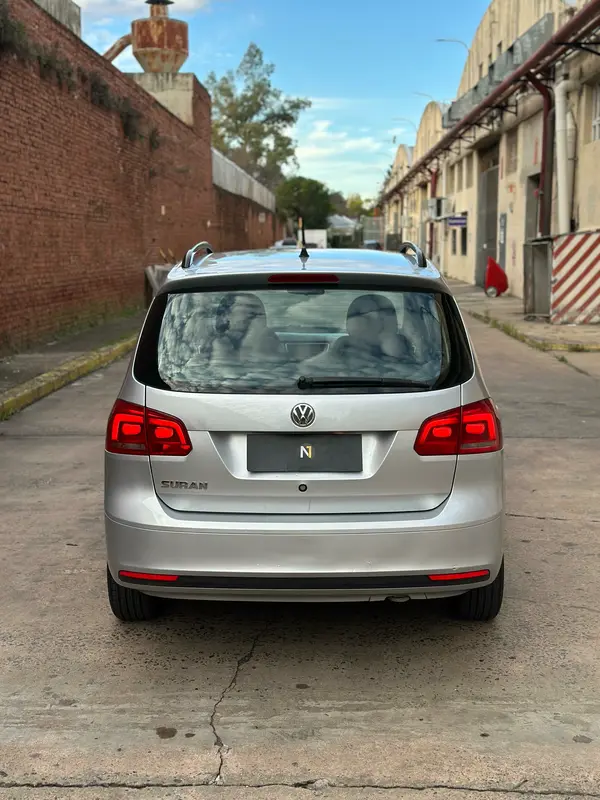 Volkswagen Suran Foto #12