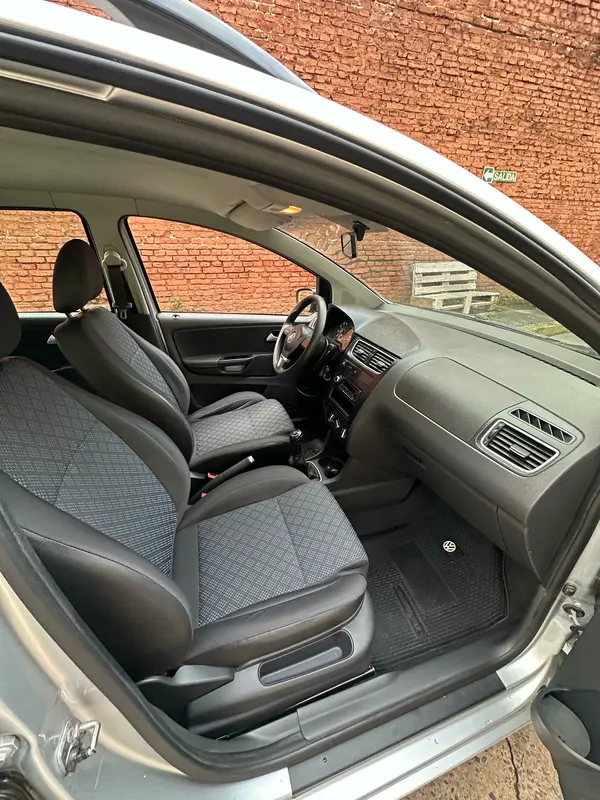Volkswagen Suran Foto #4