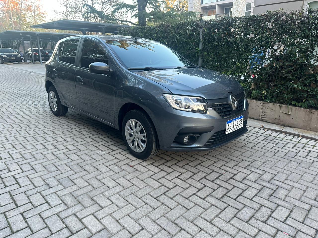 Renault Sandero II Foto #9
