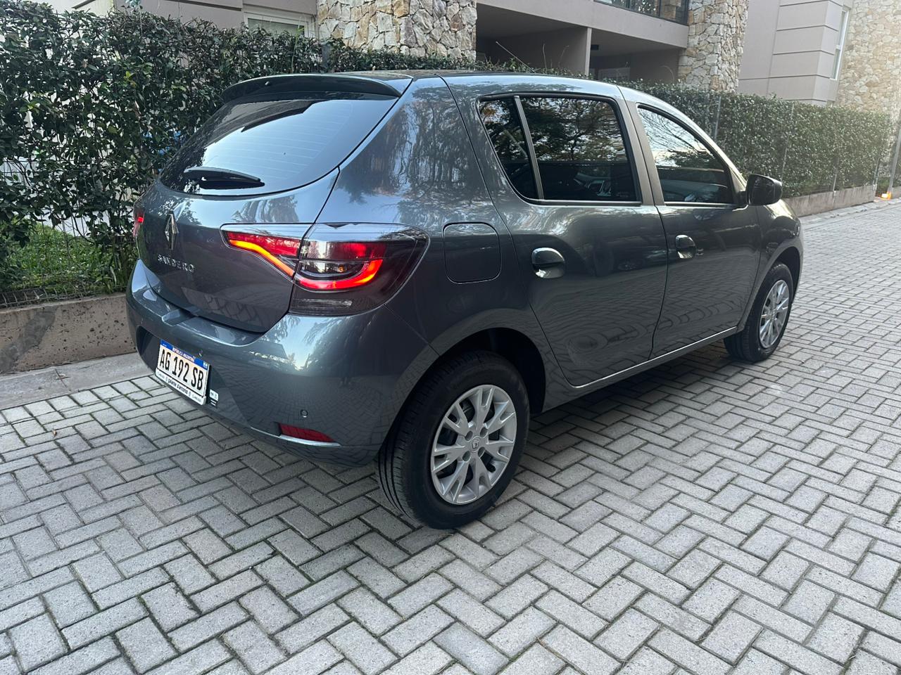 Renault Sandero II Foto #5