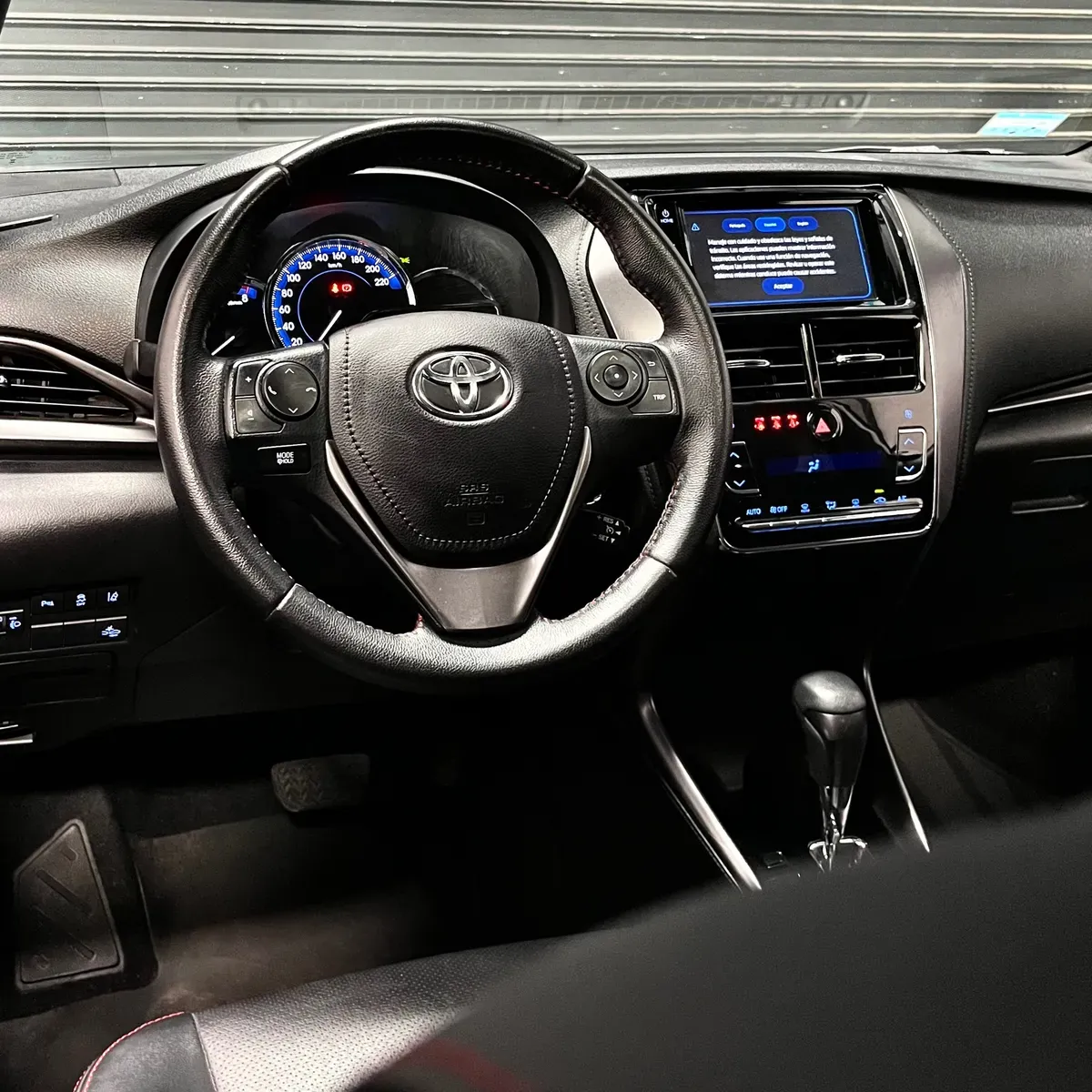 Toyota Yaris Foto #15
