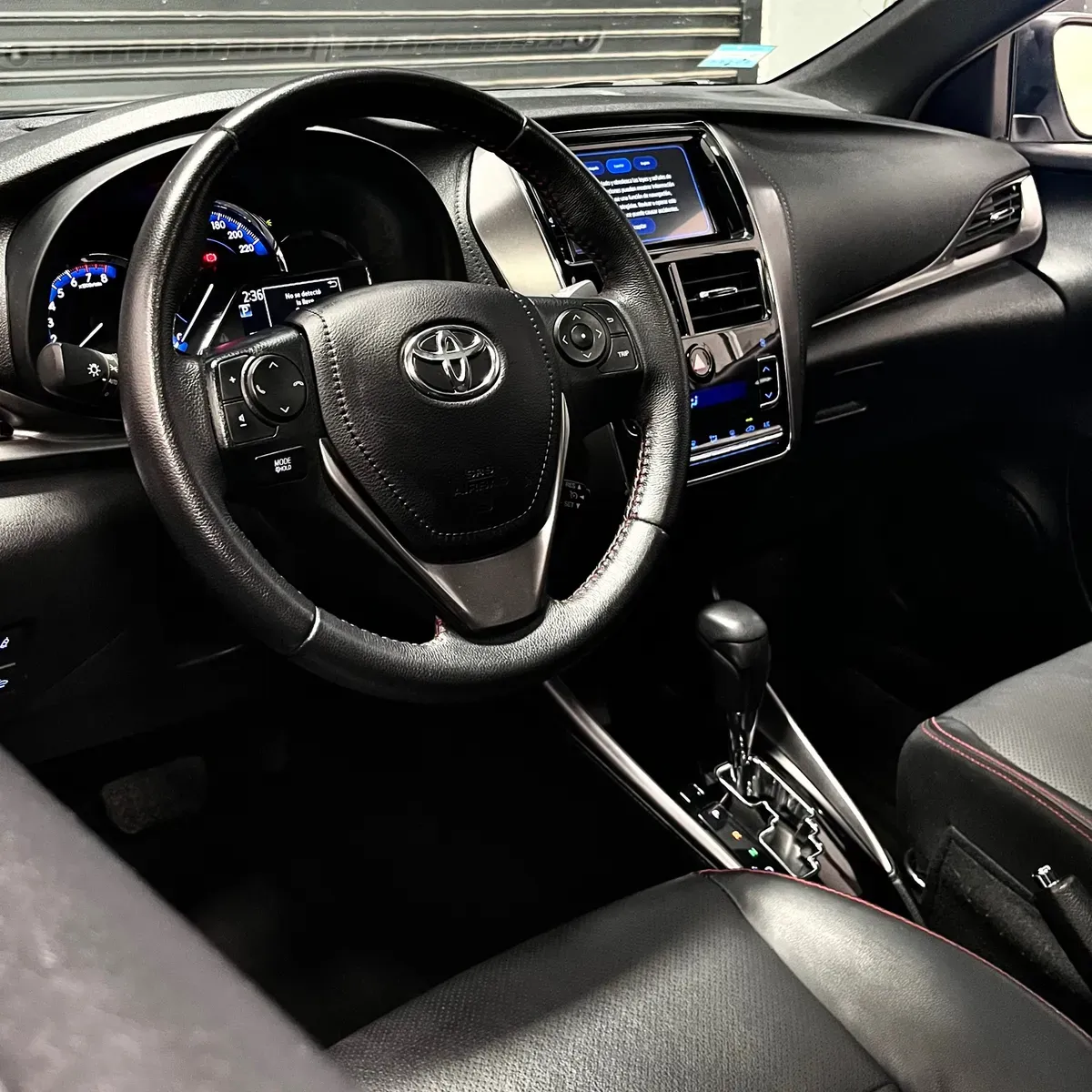 Toyota Yaris Foto #14
