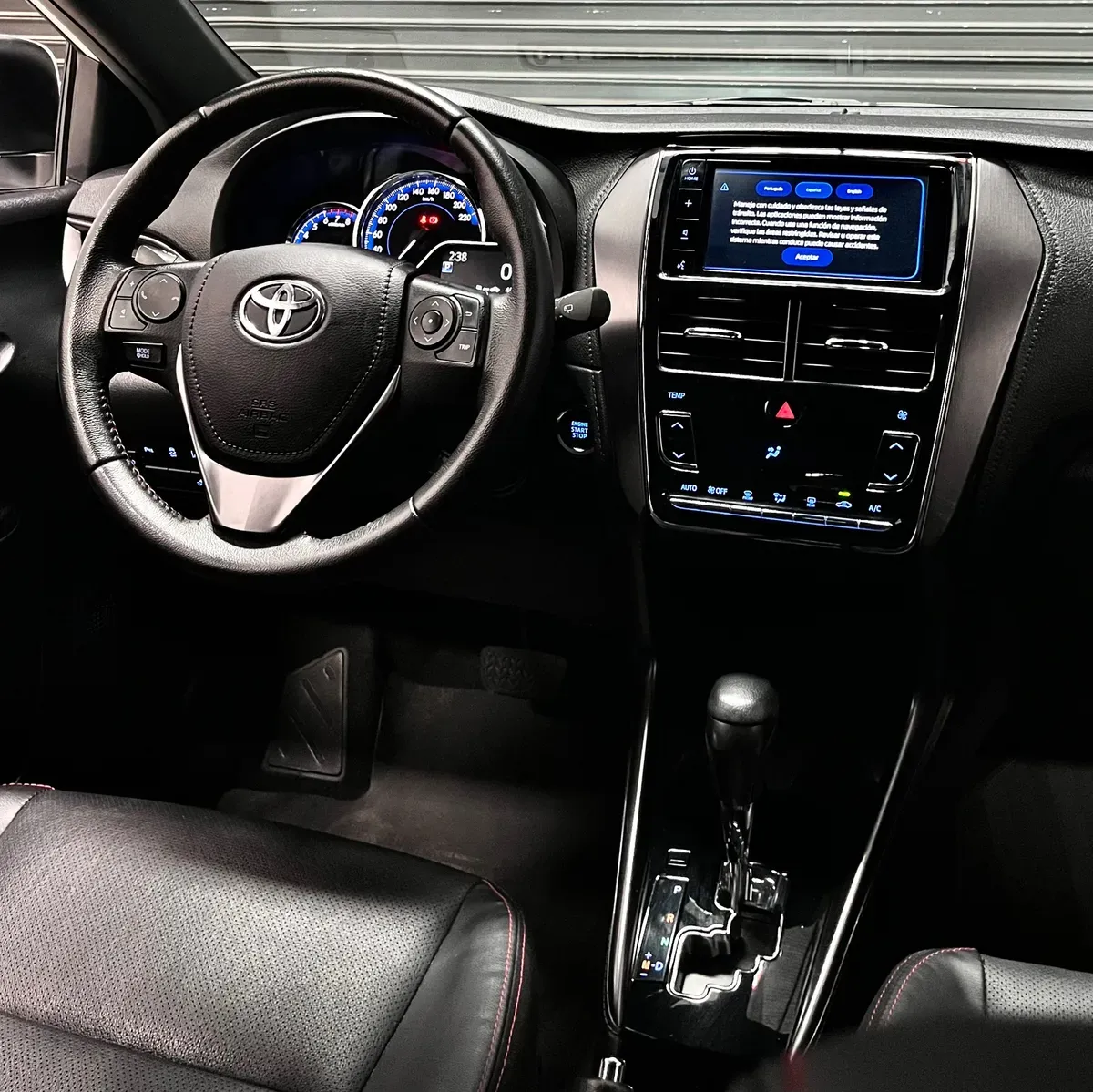 Toyota Yaris Foto #12