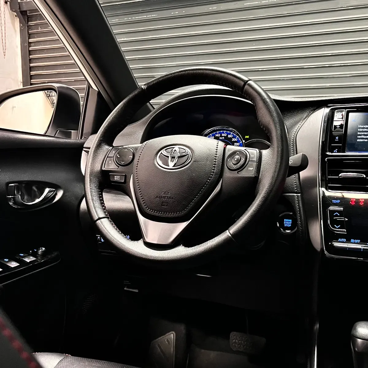 Toyota Yaris Foto #11
