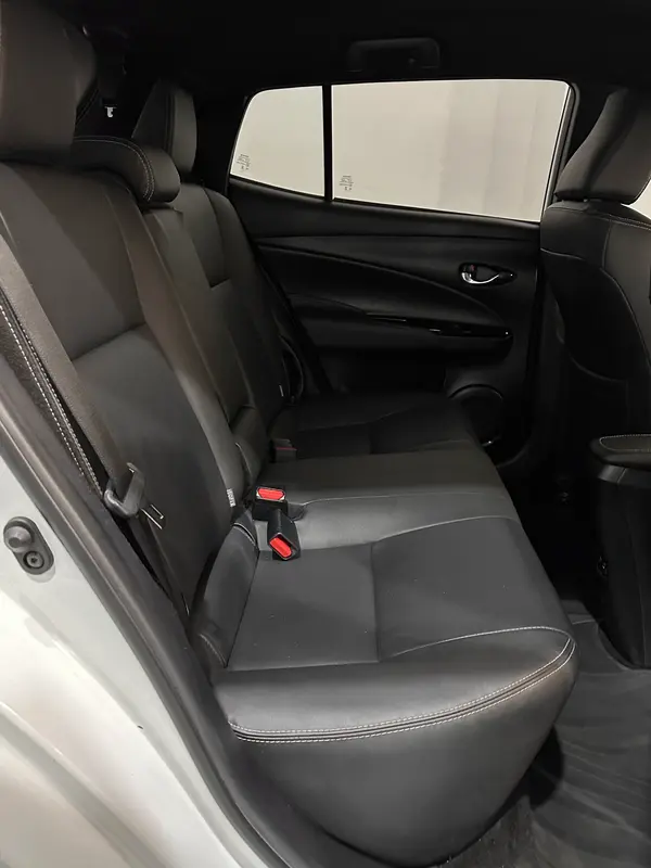 Toyota Yaris Foto #17