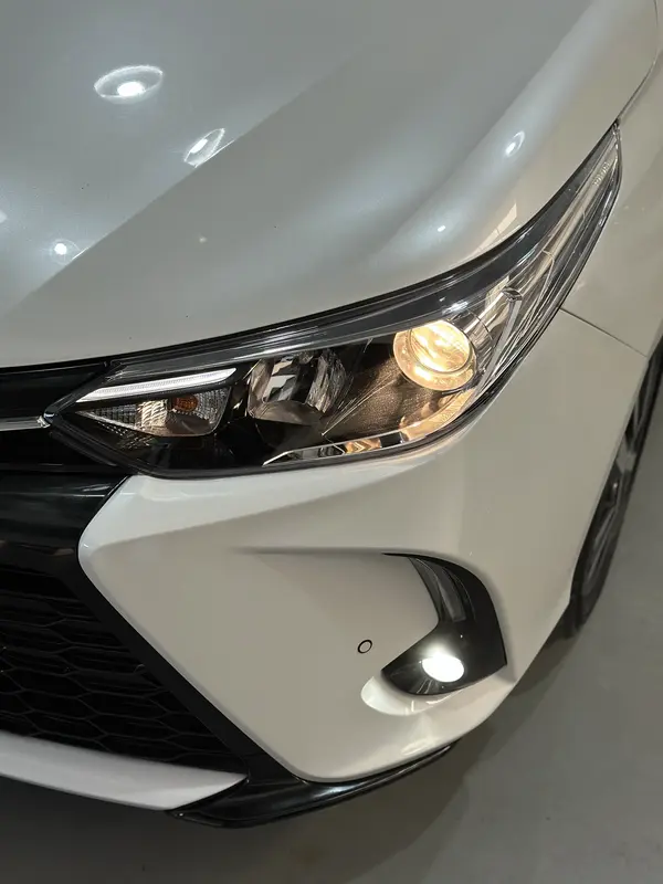 Toyota Yaris Foto #10