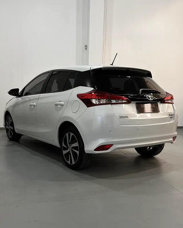 Toyota Yaris Foto #18
