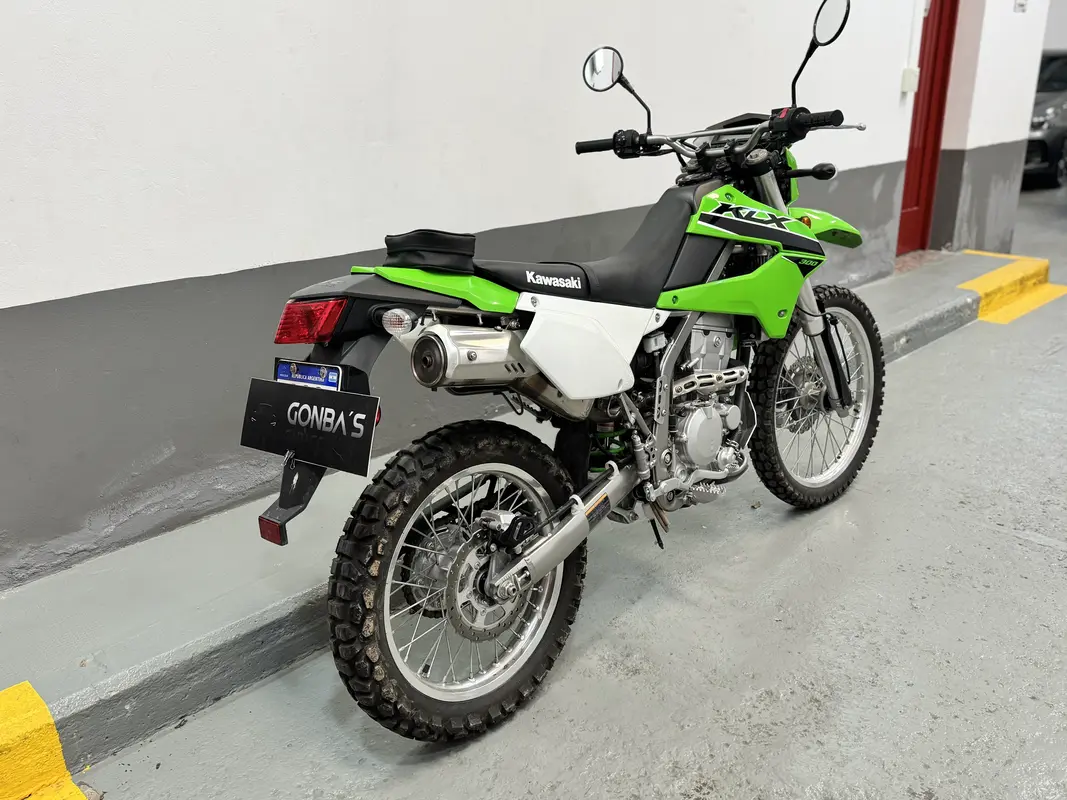 Mira esta publicación de Kawasaki KLX 300