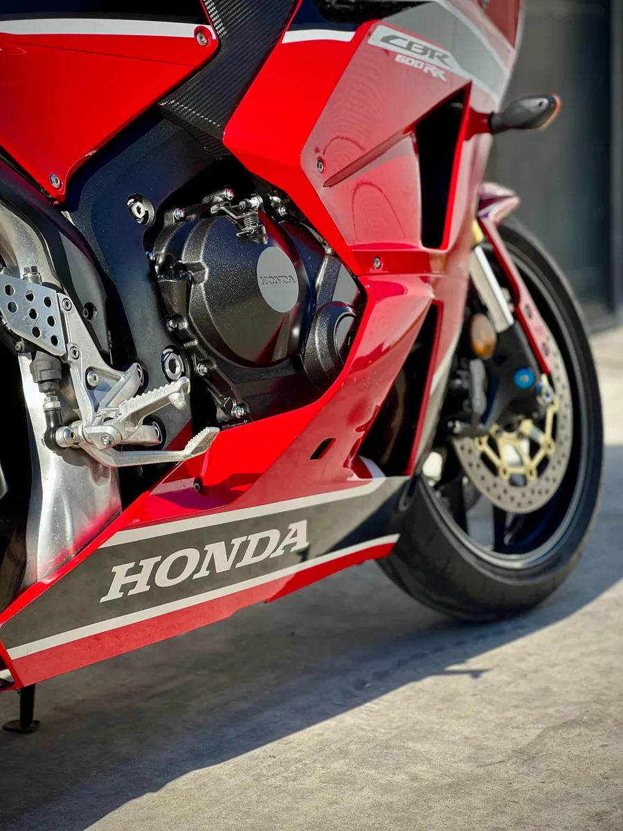 Honda CBR 600 RR Foto #15