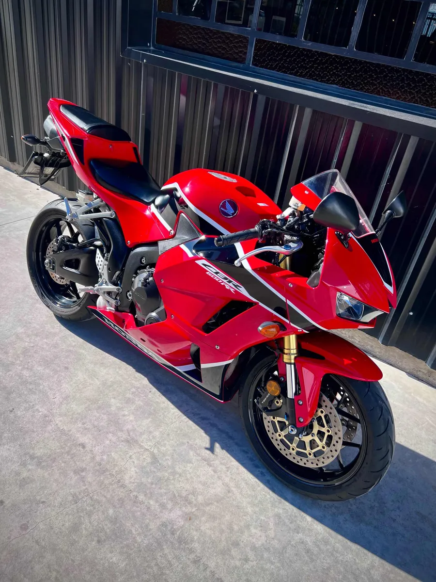 Honda CBR 600 RR Foto #18