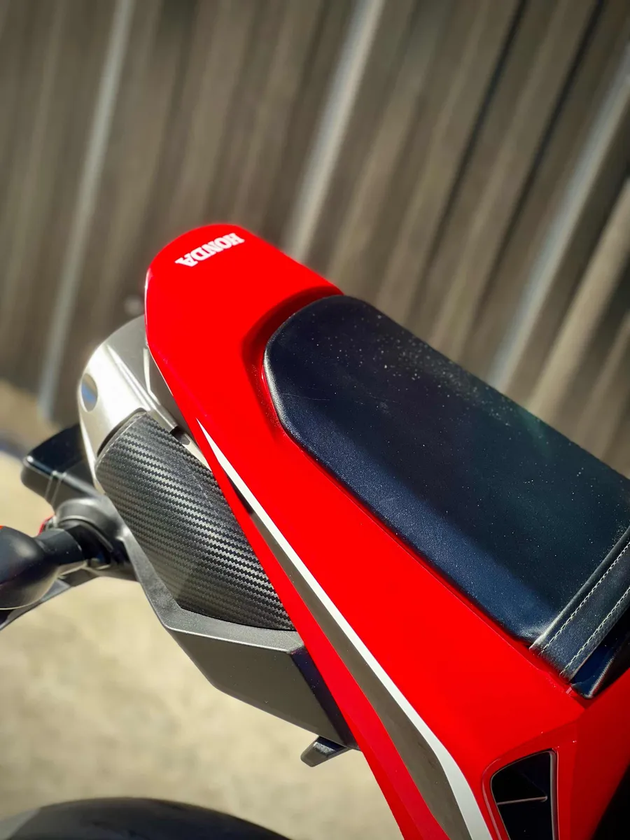 Honda CBR 600 RR Foto #10