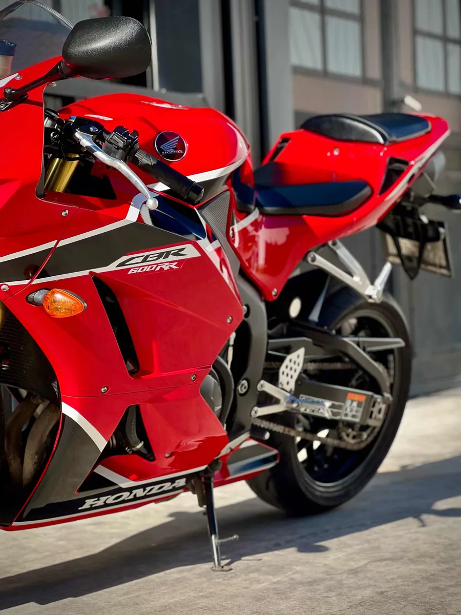 Honda CBR 600 RR Foto #12