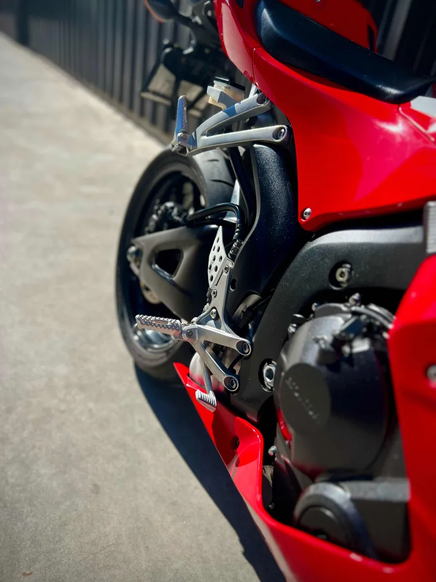 Honda CBR 600 RR Foto #17
