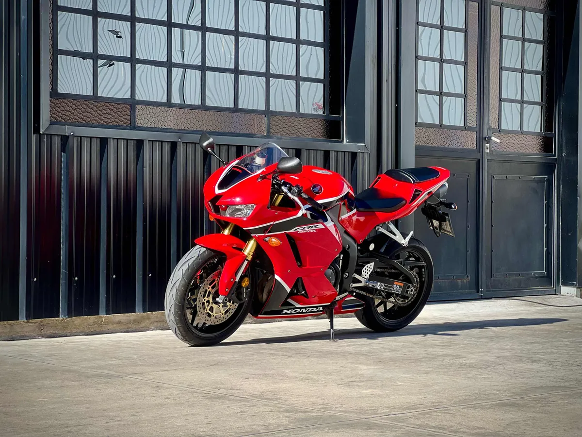 Honda CBR 600 RR Foto #22