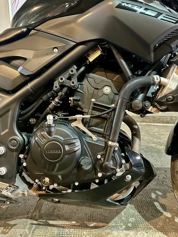 Yamaha 300 MT 03 Foto #6