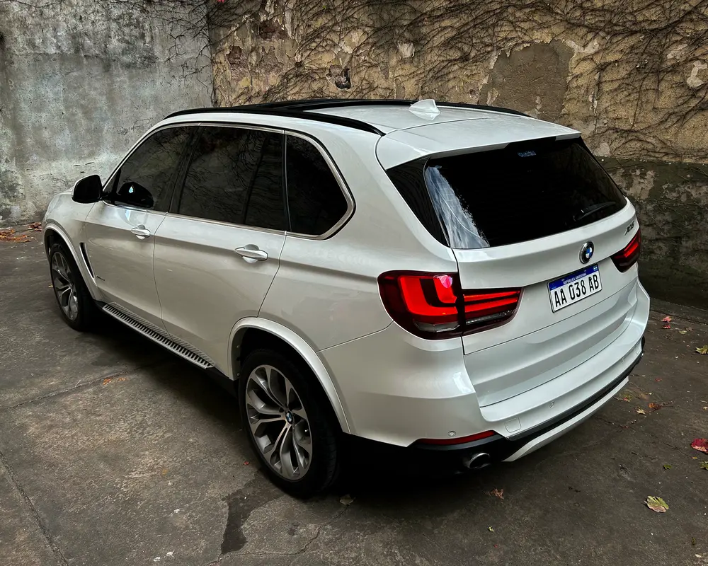 Mira esta publicación de BMW X5