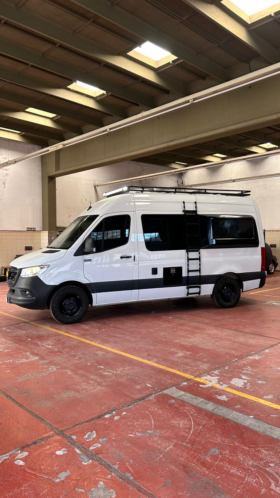 Mira esta publicación de Mercedes Benz Sprinter