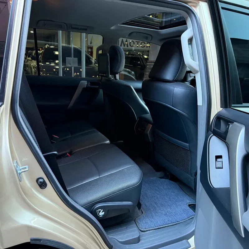 Toyota Land Cruiser Prado Foto #10