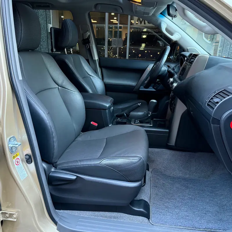 Toyota Land Cruiser Prado Foto #9