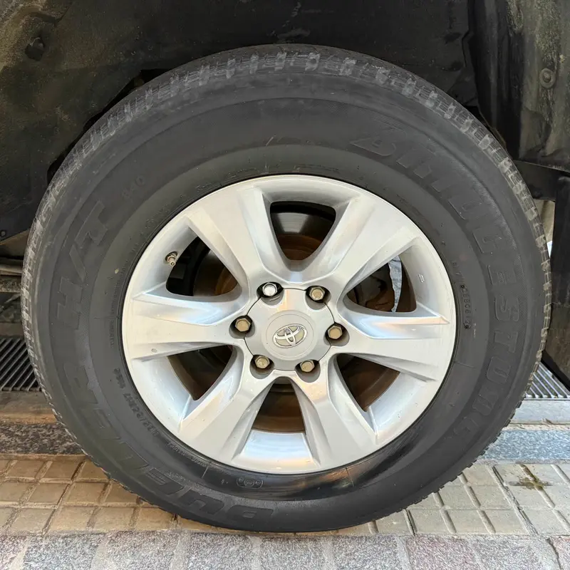 Toyota Land Cruiser Prado Foto #7
