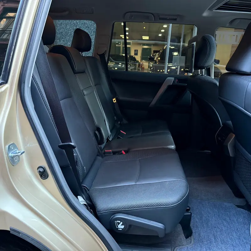 Toyota Land Cruiser Prado Foto #11